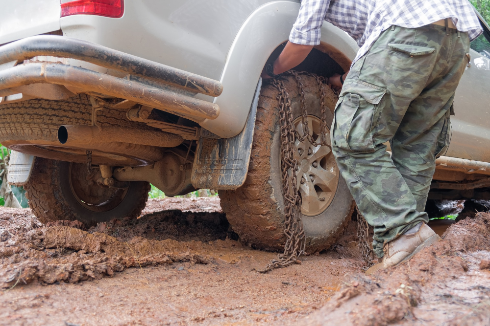 Stuck Vehicle Recovery (Mud/Sand/Ditch)